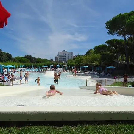 Estivo Premium Deluxe Mobile Homes On Malibu Lido di Jesolo