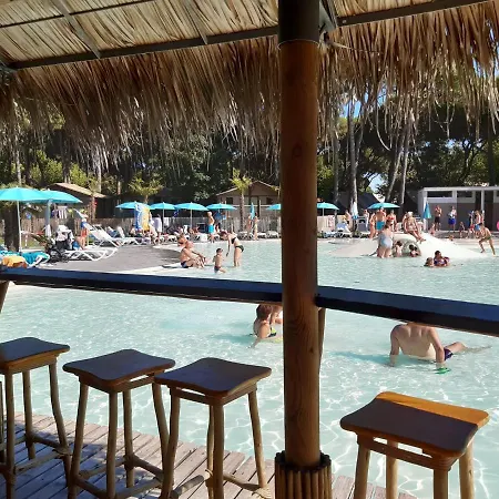 Estivo Premium Deluxe Mobile Homes On Malibu Camping Lido di Jesolo