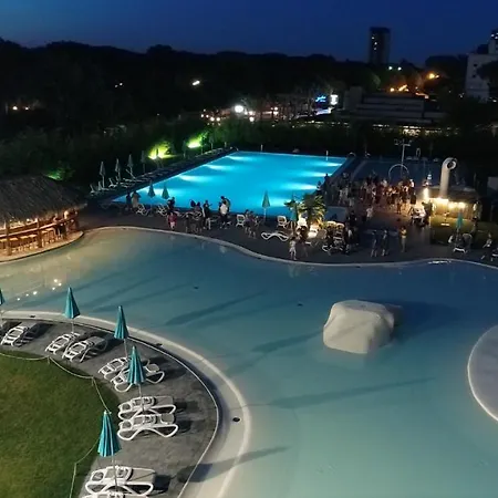 Camping Estivo Premium Deluxe Mobile Homes On Malibu *