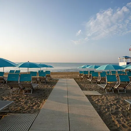 Camping Estivo Premium Deluxe Mobile Homes On Malibu *