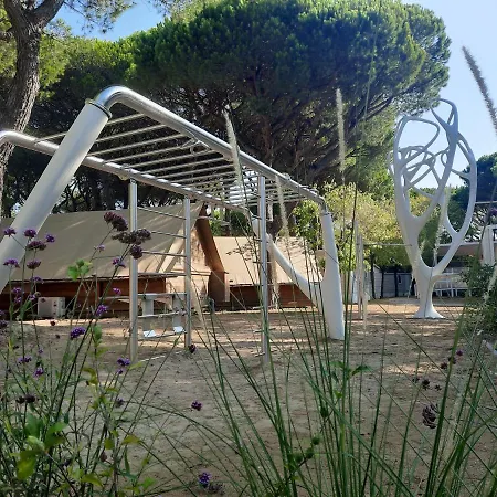 Estivo Premium Deluxe Mobile Homes On Malibu *